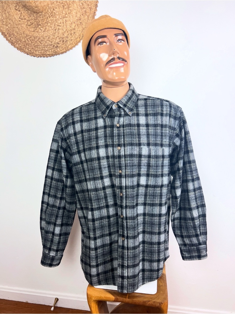 PENDLETON Men's Black & Gray Plaid Button-Up Virgin Wool Button Up Shirt L Ch 50